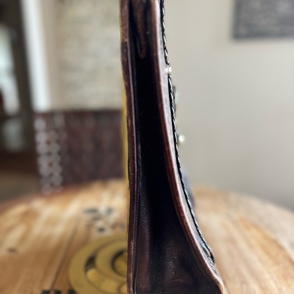 Brighton Vintage Crocodile Embossed Handbag 10“ x 12“ x 3“ - Picture 5 of 15